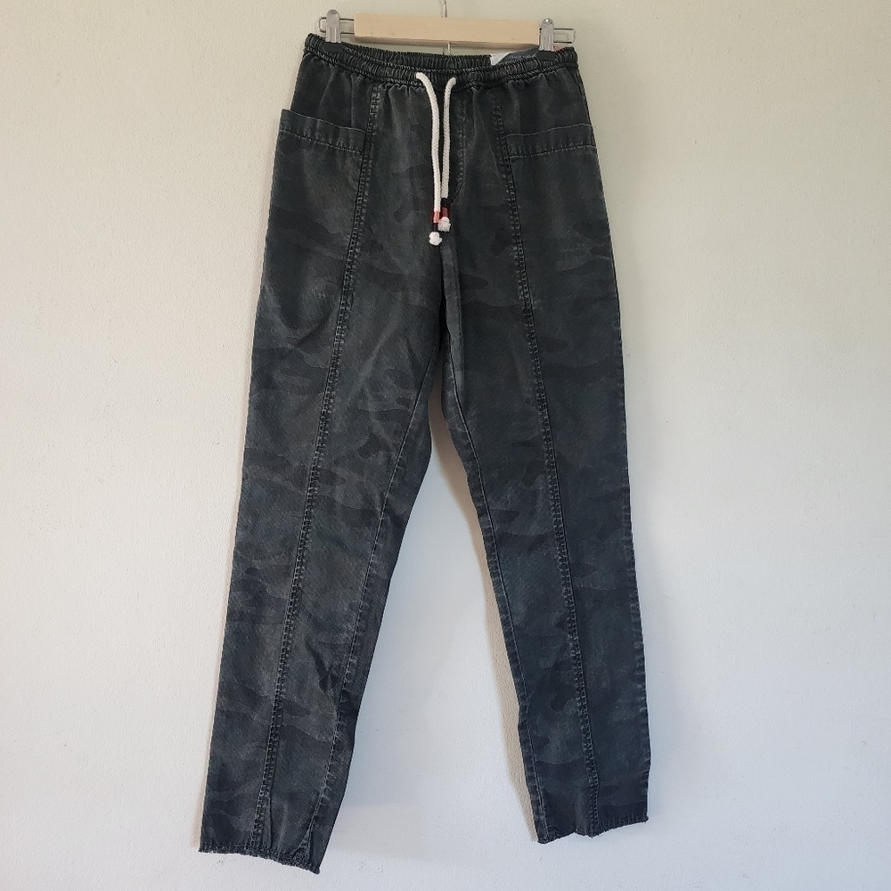 NWT Sundry camo drawstring joggers size 1